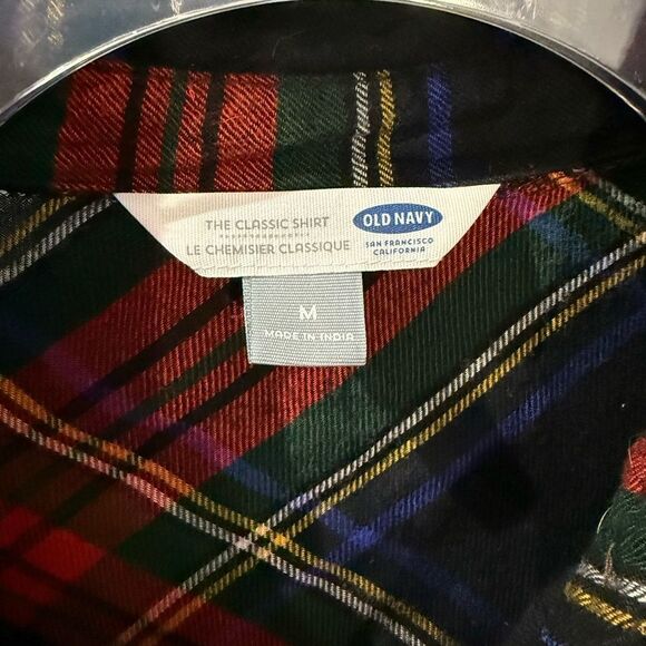 Old Navy Plaid Button-Up The Classic Shirt Size Medium - Picture 4 of 11